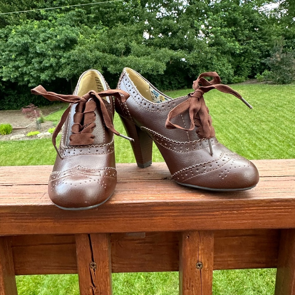 Vintage American Eagle Outfitters Women’s Brown Pumps Heels US 5